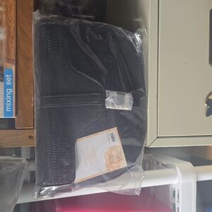 BRAND NEW BAG/PURSE!